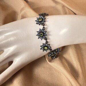 Vintage 2005 Avon Brilliant Bezel  bracelet Blue And Green Jewelry A14